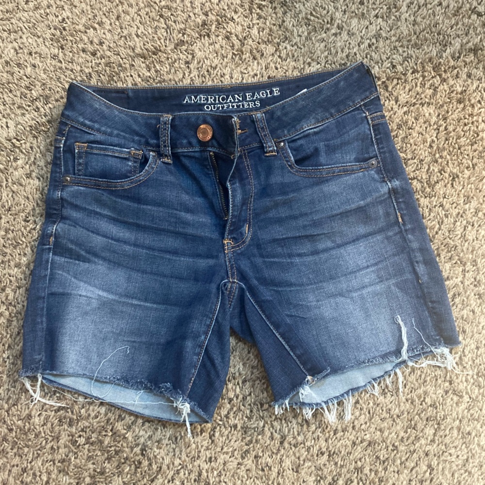 American Eagle Size 6 shorts